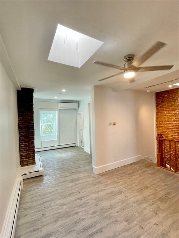 Primary Photo - 655 E 7th St