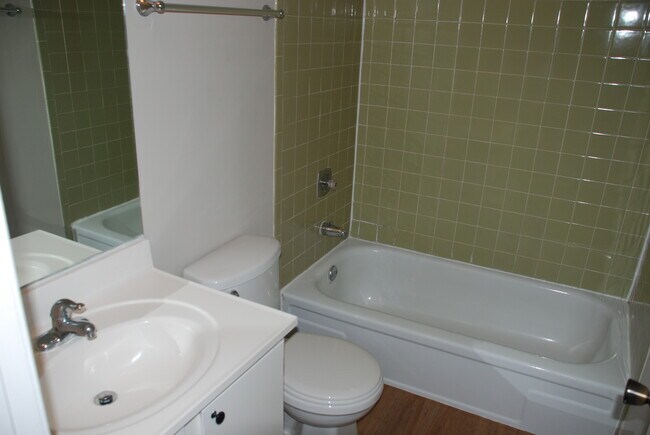 Building Photo - 1779 Rand Rd