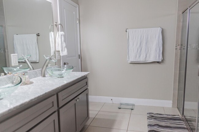 Building Photo - 7404 Thomas Harris Dr