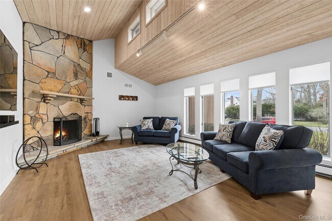 Building Photo - 3 Harbor Rd