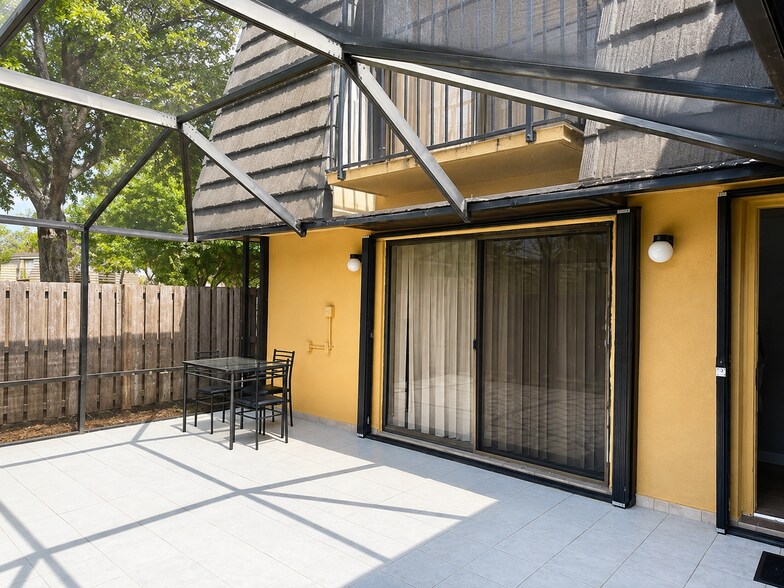 Building Photo - 1801 18th Way