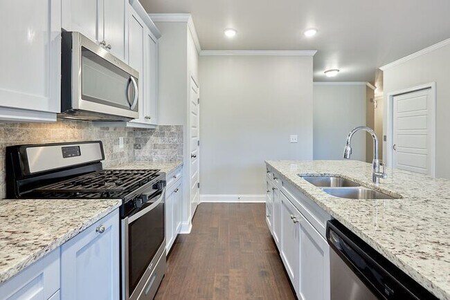 Building Photo - 5745 Rocky Falls Rd