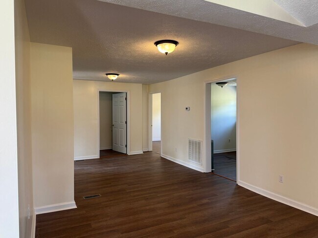 Building Photo - 1414 Muddy Creek Rd