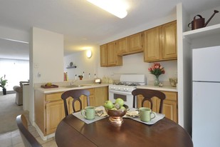 Interior Photo - Riverview Court Apartment Homes