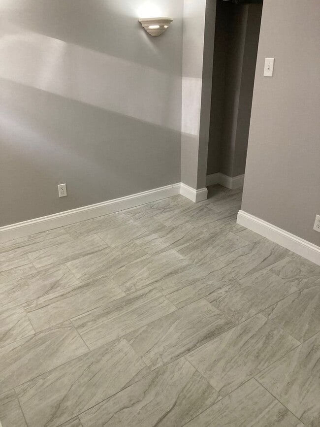 Building Photo - 2BR/2BA in historic Upper Fells Point