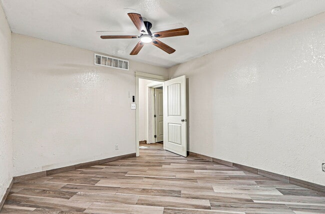 Building Photo - 3701 Hueco Ave