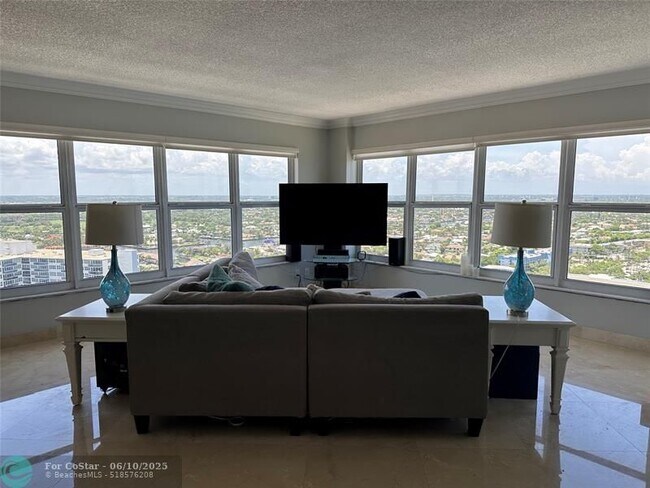 Building Photo - 3500 Galt Ocean Dr