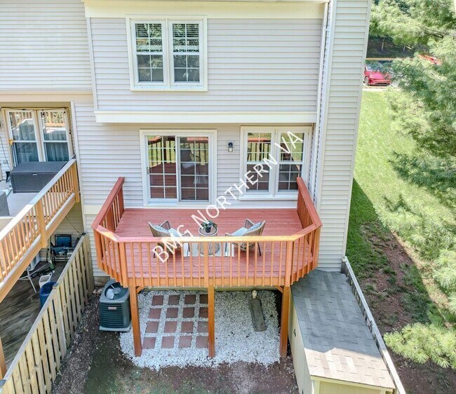 Building Photo - 43790 Laburnum Square