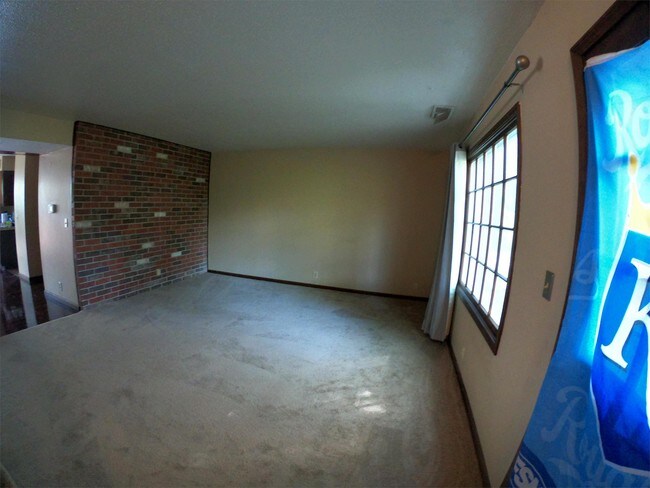 Building Photo - 1008 Jana Dr