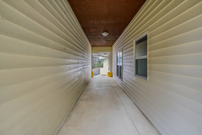 Building Photo - 5494 Saddle Club Rd