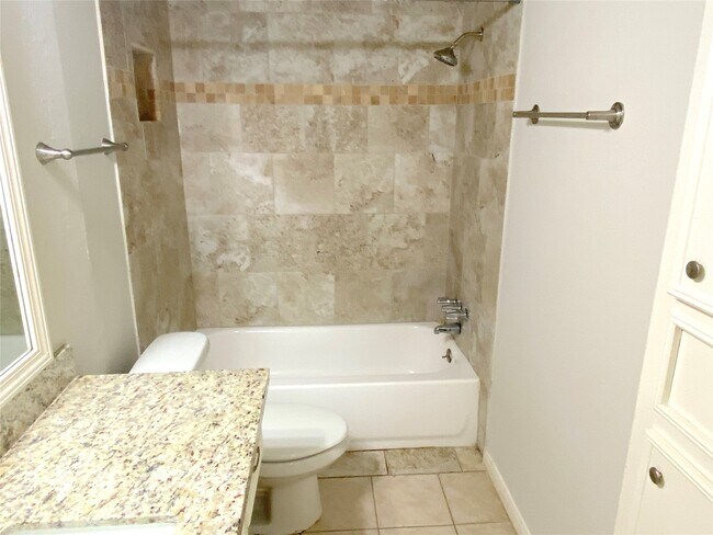 Building Photo - 22303 N Fork Dr