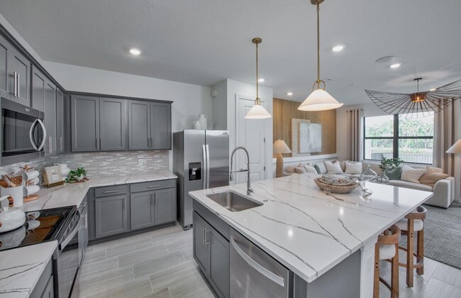 Building Photo - 7645 SW Lucy Ln