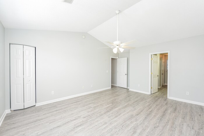 Building Photo - 312 Fox Trot Dr