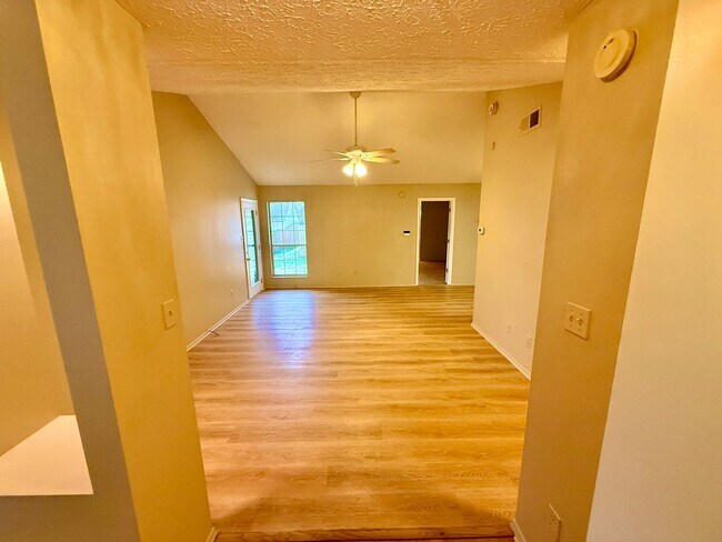 Building Photo - 2705 Beartooth Way