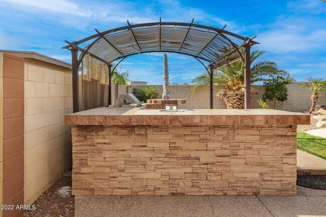 Building Photo - 9124 W Elm St