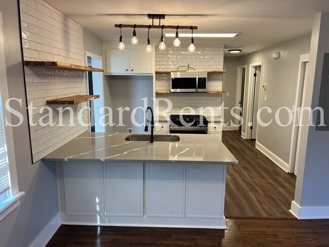 Building Photo - Updated West Midtown Bungalow