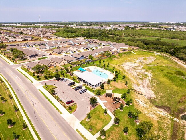 Building Photo - 3 Bedroom Single-Story Home for Rent with ...