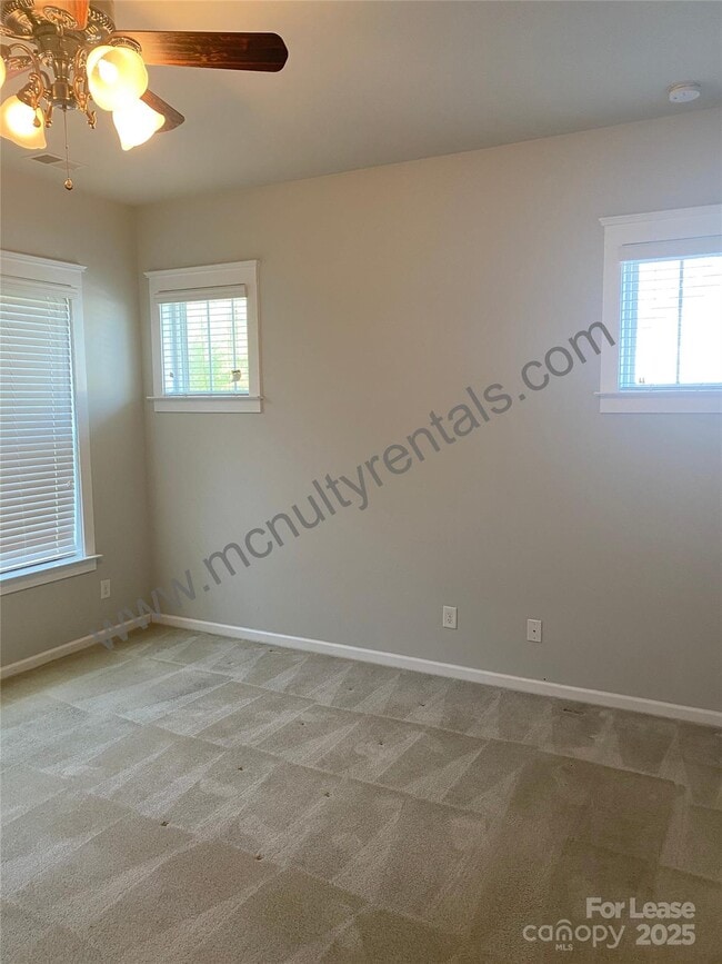 Building Photo - 4221 Courtly Ln