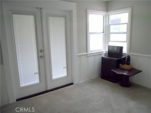 Building Photo - 3071 N Crescent Ave