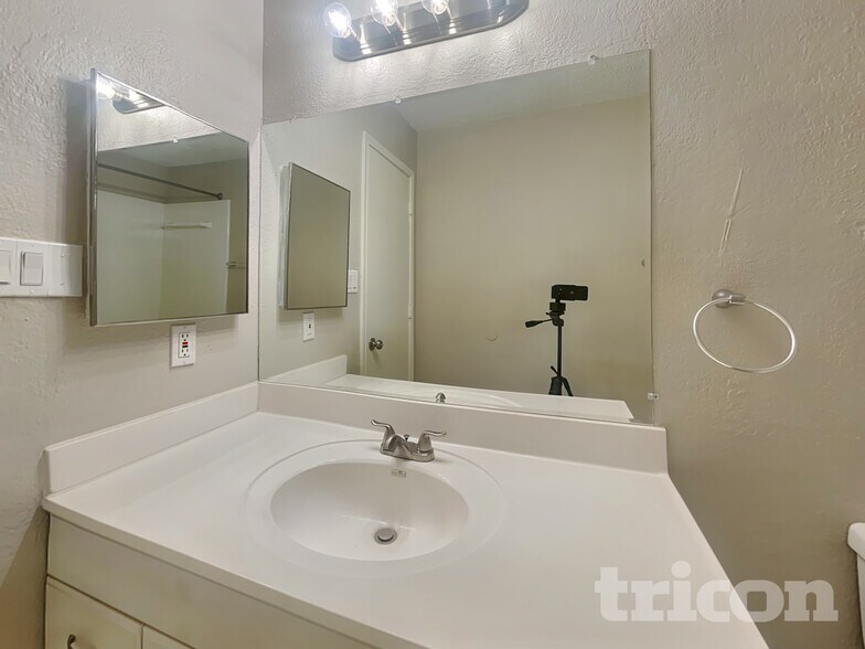 Building Photo - 4115 Cypress Springs Dr