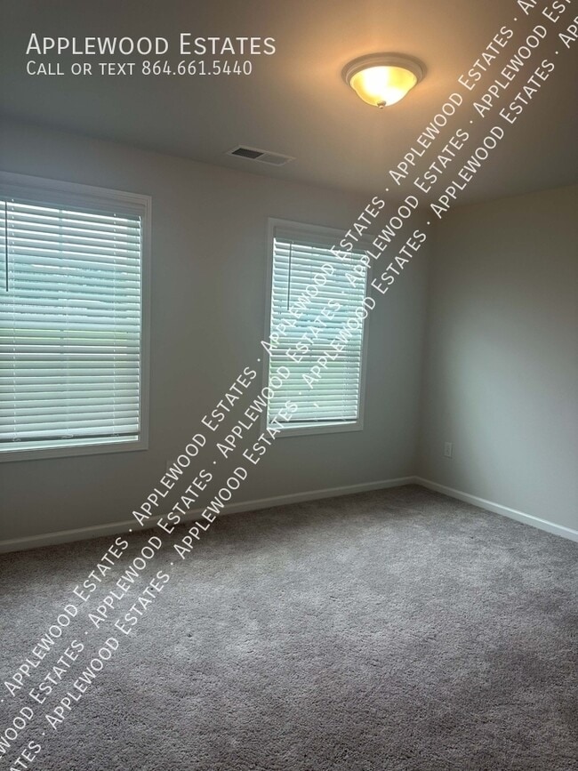 Building Photo - 3015 Margaret Ct