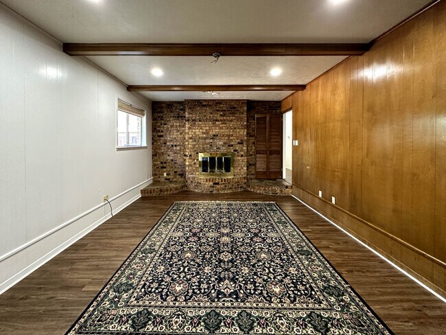 Building Photo - 408 Mimosa Dr