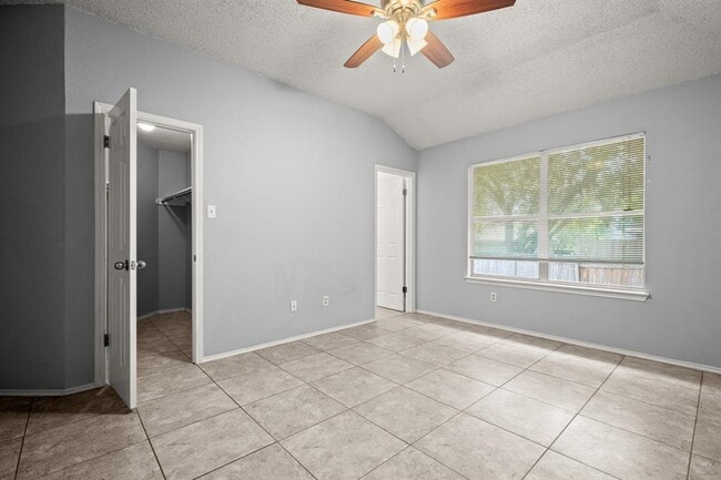 Building Photo - 8133 Tockington Way