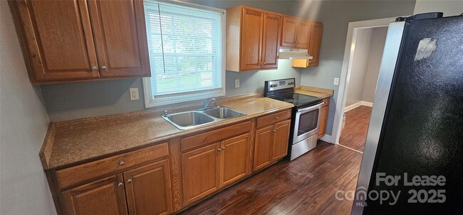 Building Photo - 400 Keswick Ave