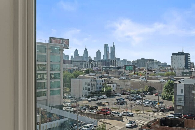 Building Photo - 901 Canal St