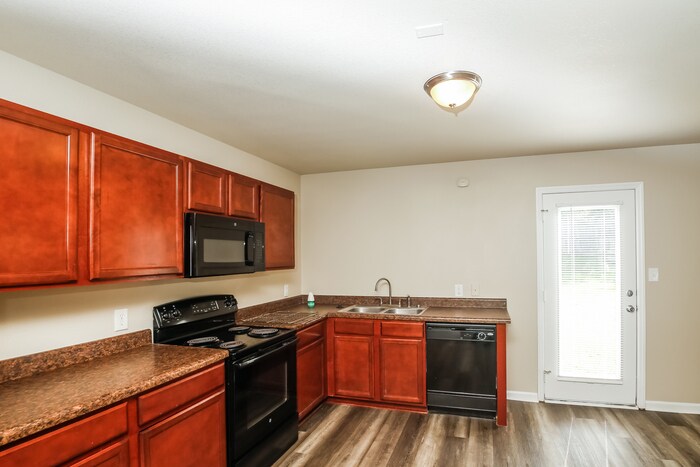 Building Photo - 321 Counter Point Dr