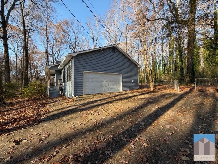 Building Photo - 2467 Verner Rd