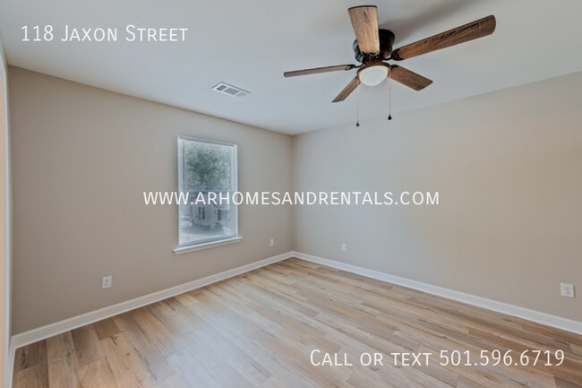 Building Photo - 118 Jaxon St