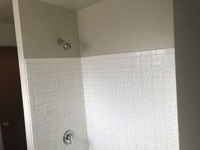 Building Photo - 294 N 300 W