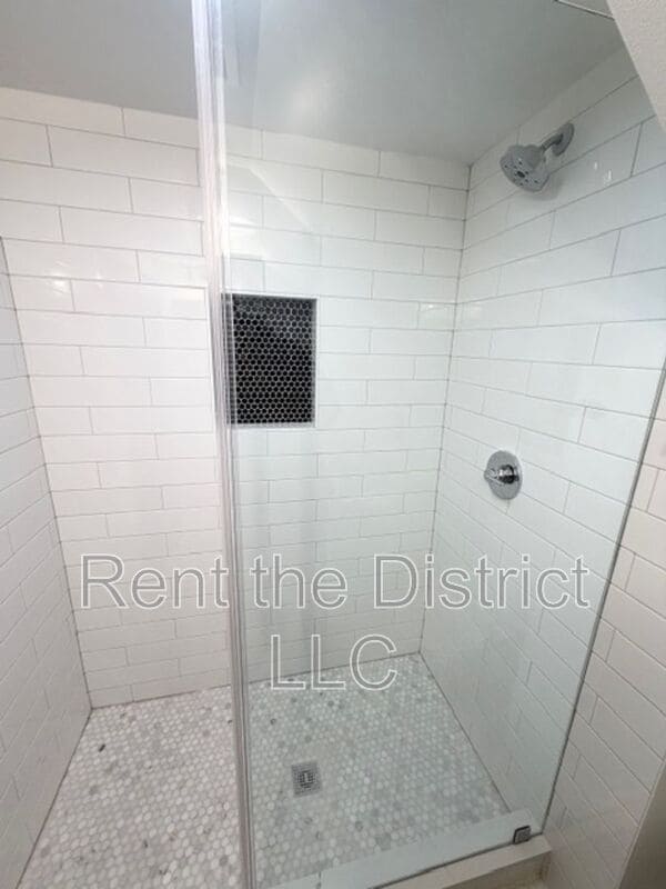 Building Photo - 1716 V St NW