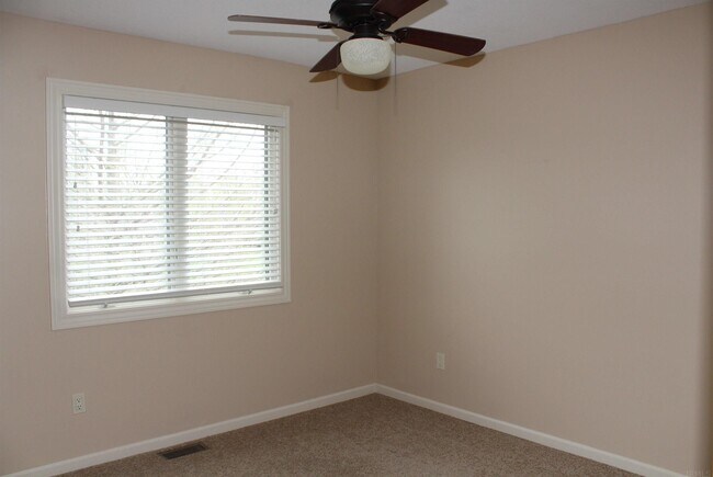 Building Photo - 1114 Pathfinder Cove