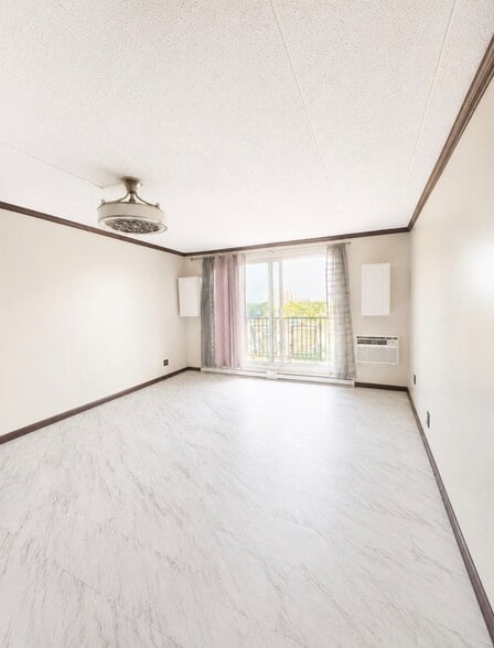 Building Photo - 9074 W Terrace Dr