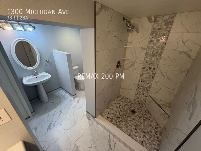 Building Photo - 1300 Michigan Ave