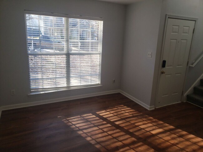 Building Photo - THE GOOD LIFE IN FAIRBURN