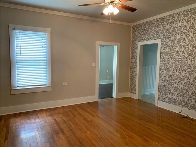 Building Photo - 1002 Forest St