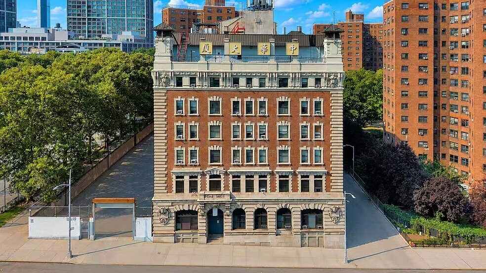 Building Exterior - 167 Sands St
