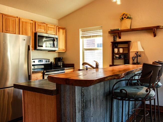 Building Photo - 11007 Cayuse Ct