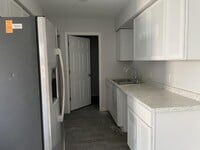 Building Photo - Stanley Duplex