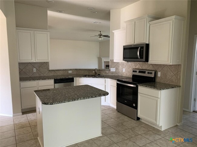 Building Photo - 1218 Iron Glen Dr