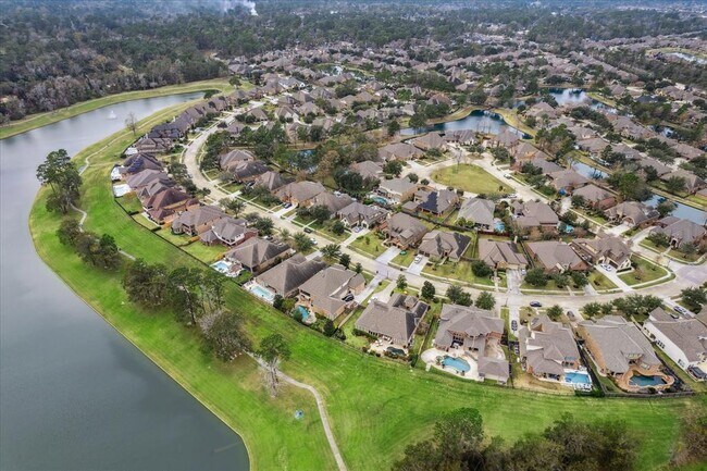 Building Photo - 18511 Arlan Lake Dr