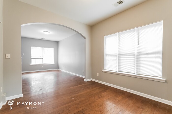 Building Photo - 2003 Reynolds Dr SW