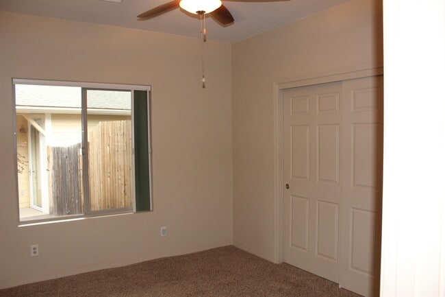 Building Photo - 1149 N Flowing Springs Trail