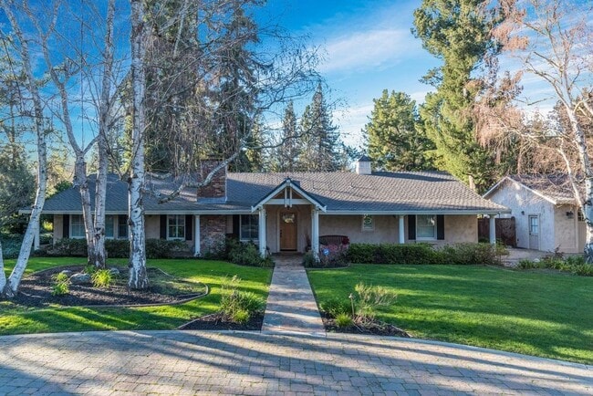 Primary Photo - Gorgeous Property on Private Street conveniently located on West side near Downtown!