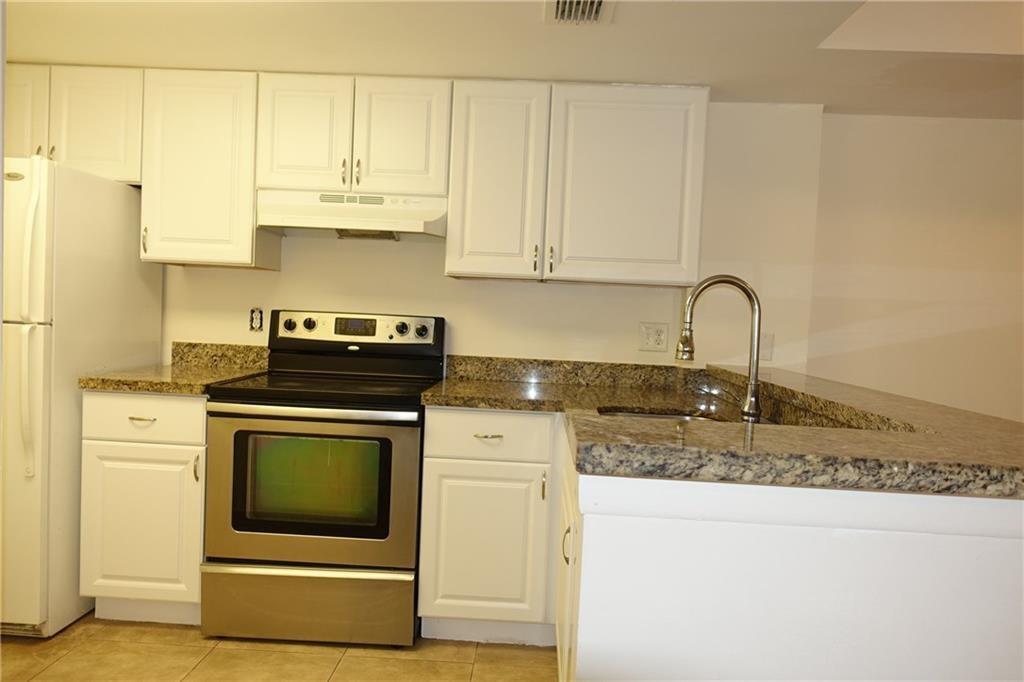 Building Photo - 10773 CLEARY Blvd