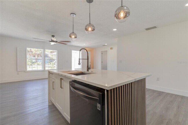 Building Photo - 2261 S Flagler Ave