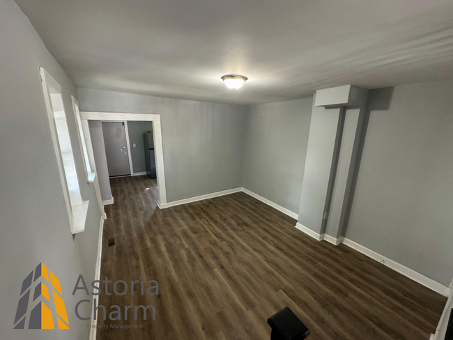 Building Photo - Newly Renovated 3BD/1.5BA townhome in Balt...